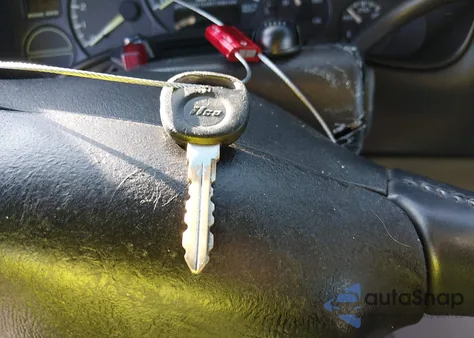 2000 Chevrolet Suburban 1500 Ls from USA, damaged, VIN 3GNEC16TXYG144321